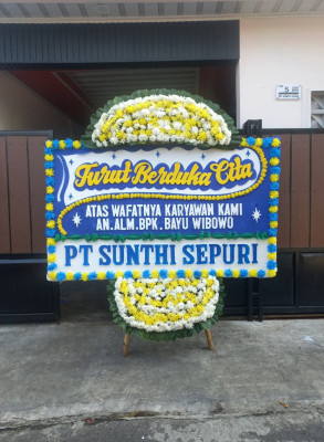 Papan Bunga Duka di Gubu Kusuma